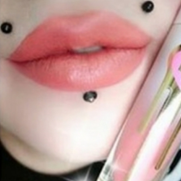 🌟DOLL UP Sugarpill SOLDOUT AT SP Liquid Lip Color NWT - Picture 2 of 6